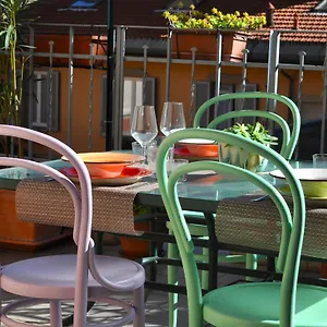 https://vittoria-suite-di-charme.italymilanhotels.net